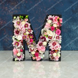 باکس گل حرف m