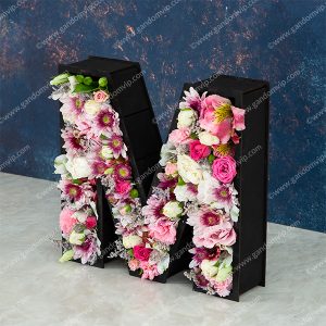 باکس گل حرف m