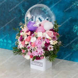 باکس گل همراه با بادکنک