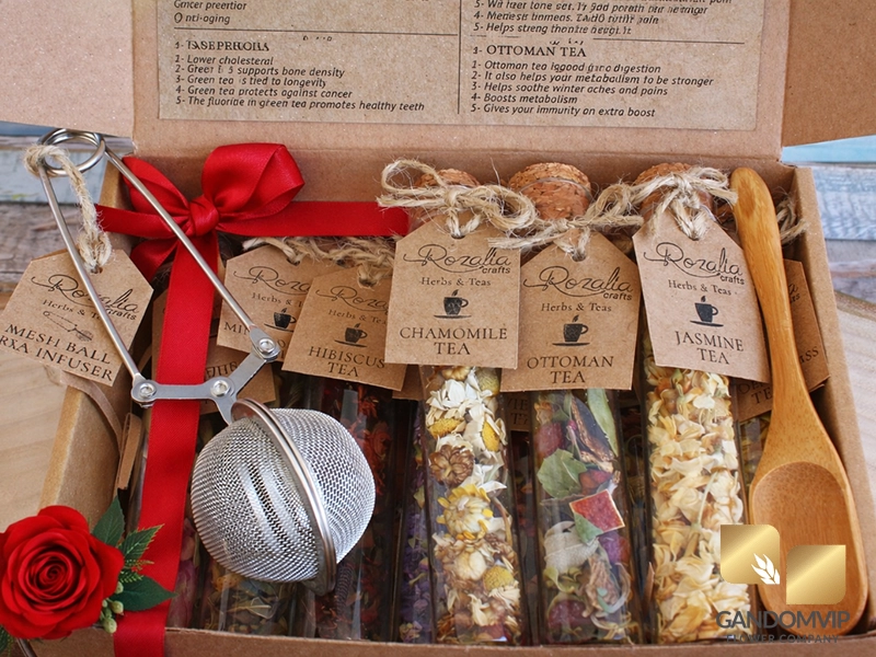 پک دمنوش و گل برای هدیه شب یلدا