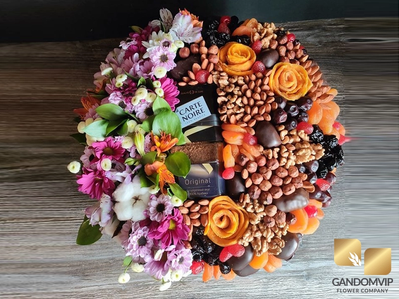 هدیه خوش طعم یلدا-ترکیب آجیل و گل